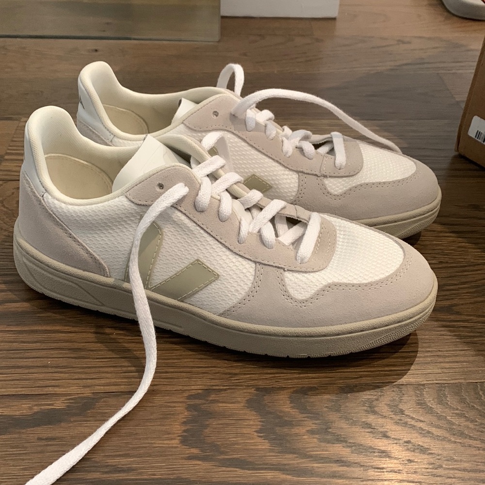 BRAND NEW VEJAS